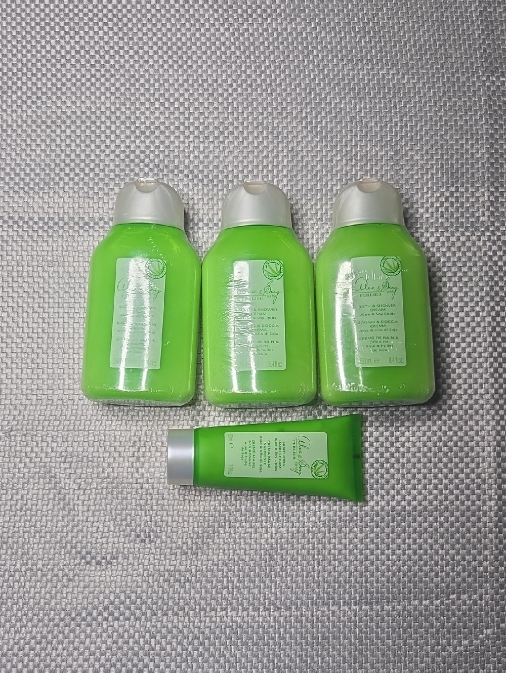 New Perlier Aloe And Soy 4 Piece Bath And Body Set Bath & Shower Cream + Hand